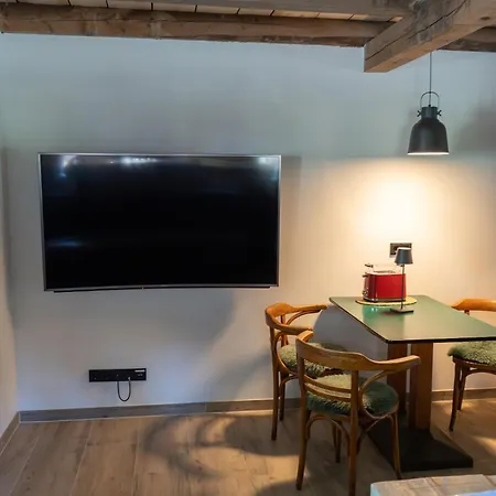 Apartament Eiche - In Mit Waldblick
